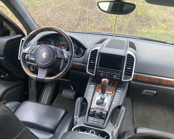 Чорний Порше Cayenne, об'ємом двигуна 3.6 л та пробігом 260 тис. км за 22000 $, фото 13 на Automoto.ua