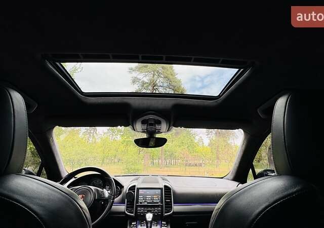 Чорний Порше Cayenne, об'ємом двигуна 4.8 л та пробігом 163 тис. км за 23800 $, фото 124 на Automoto.ua