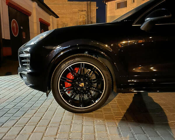 Чорний Порше Cayenne, об'ємом двигуна 4.8 л та пробігом 103 тис. км за 31000 $, фото 8 на Automoto.ua