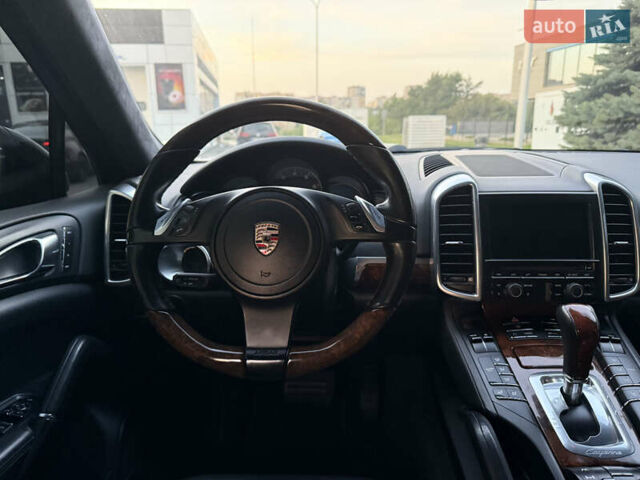 Черный Порше Каен, объемом двигателя 3.6 л и пробегом 263 тыс. км за 14500 $, фото 14 на Automoto.ua