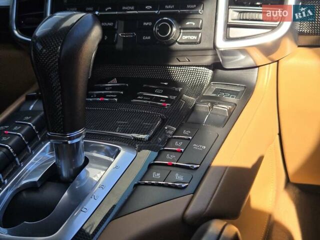 Порше Каен 2010 в Киеве на Automoto.ua Черный Порше Каен, объемом двигателя 4.8 л и пробегом 105 тыс. км за 26900 $, фото 33 на Automoto.ua