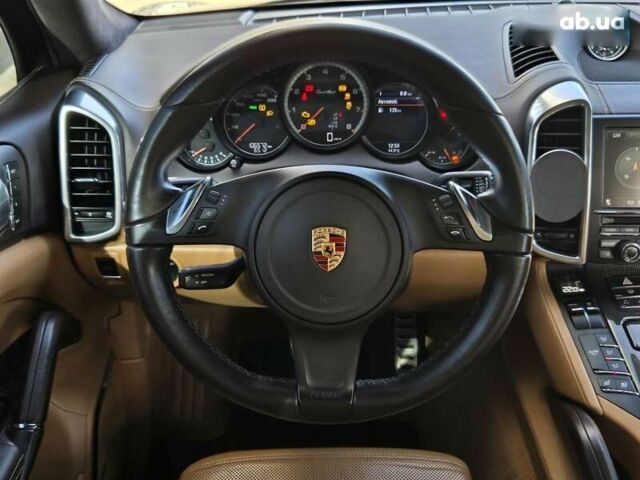 Черный Порше Каен, объемом двигателя 4.8 л и пробегом 105 тыс. км за 25900 $, фото 24 на Automoto.ua