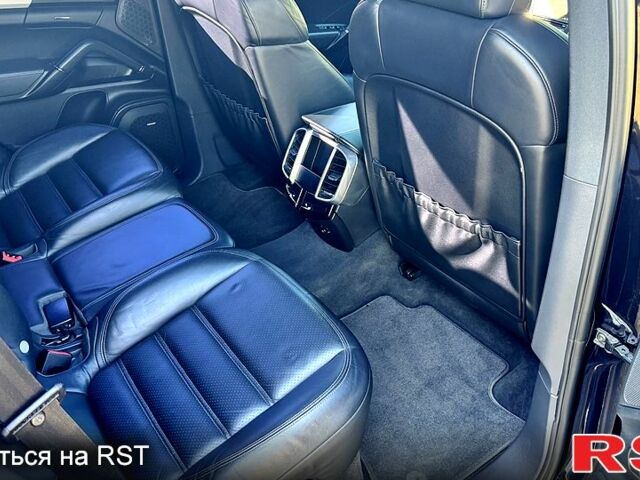 Чорний Порше Cayenne, об'ємом двигуна 4.8 л та пробігом 149 тис. км за 16500 $, фото 5 на Automoto.ua