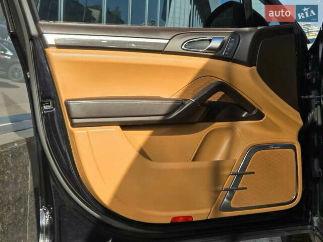 Чорний Порше Cayenne, об'ємом двигуна 4.8 л та пробігом 105 тис. км за 25900 $, фото 34 на Automoto.ua