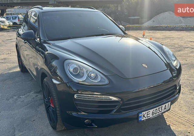 Черный Порше Каен, объемом двигателя 4.81 л и пробегом 150 тыс. км за 15000 $, фото 2 на Automoto.ua