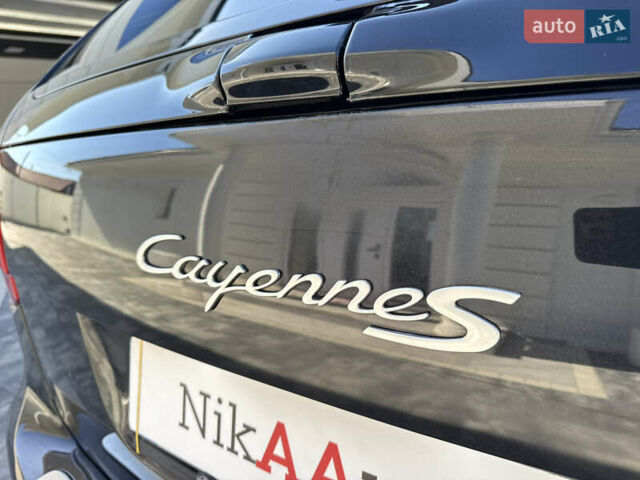 Чорний Порше Cayenne, об'ємом двигуна 3 л та пробігом 173 тис. км за 15850 $, фото 28 на Automoto.ua