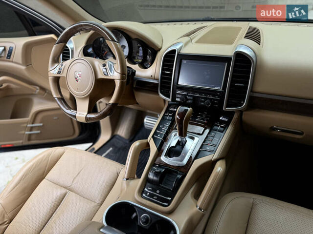 Чорний Порше Cayenne, об'ємом двигуна 4.8 л та пробігом 235 тис. км за 18999 $, фото 69 на Automoto.ua