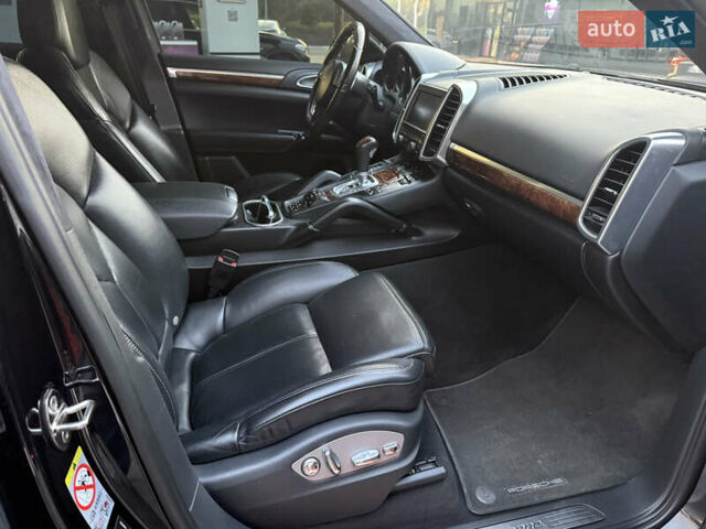 Черный Порше Каен, объемом двигателя 3.6 л и пробегом 263 тыс. км за 14500 $, фото 16 на Automoto.ua