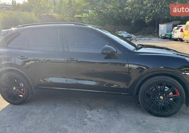 Черный Порше Каен, объемом двигателя 4.81 л и пробегом 150 тыс. км за 15000 $, фото 3 на Automoto.ua