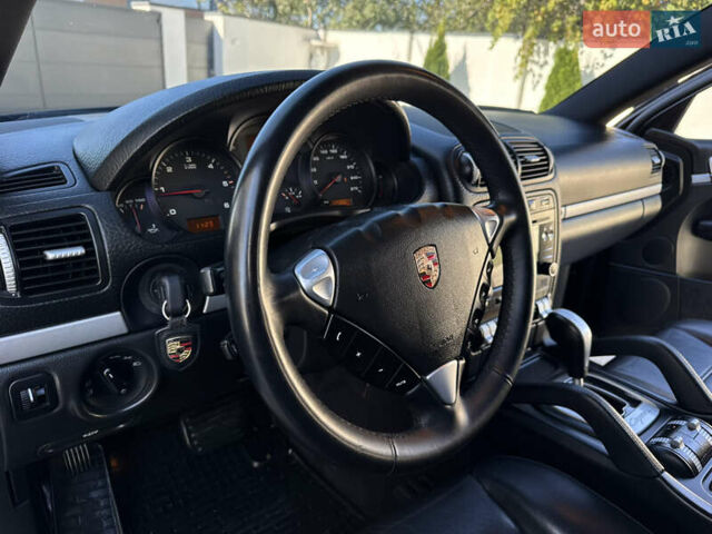 Чорний Порше Cayenne, об'ємом двигуна 3 л та пробігом 173 тис. км за 15850 $, фото 63 на Automoto.ua