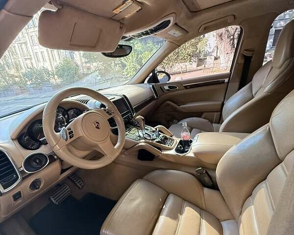 Чорний Порше Cayenne, об'ємом двигуна 4.8 л та пробігом 238 тис. км за 25555 $, фото 19 на Automoto.ua