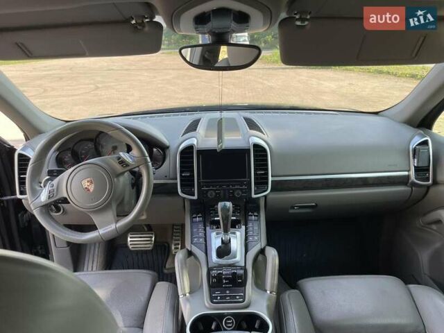 Чорний Порше Cayenne, об'ємом двигуна 4.8 л та пробігом 108 тис. км за 17500 $, фото 11 на Automoto.ua