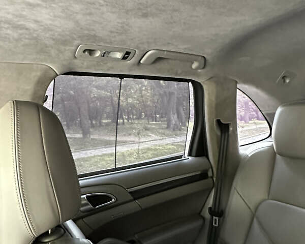 Чорний Порше Cayenne, об'ємом двигуна 4.8 л та пробігом 103 тис. км за 31000 $, фото 18 на Automoto.ua