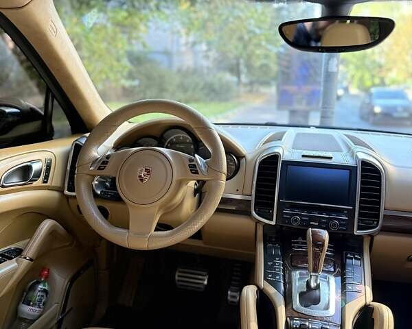 Чорний Порше Cayenne, об'ємом двигуна 4.8 л та пробігом 238 тис. км за 25555 $, фото 24 на Automoto.ua