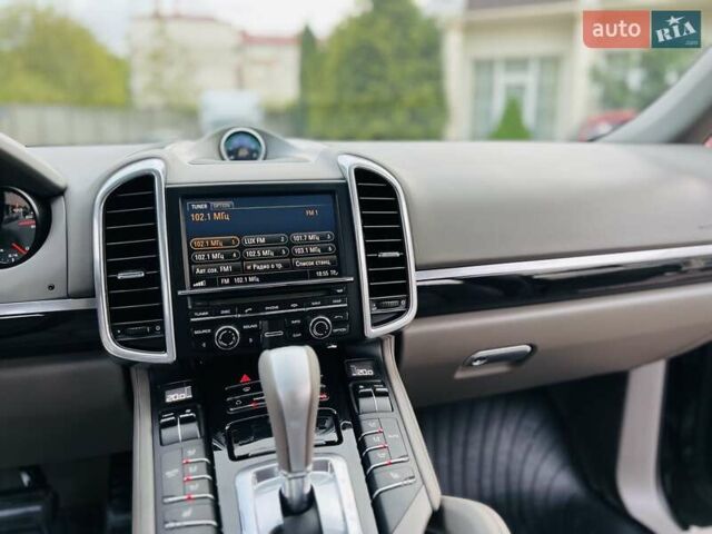 Черный Порше Каен, объемом двигателя 3 л и пробегом 238 тыс. км за 20499 $, фото 55 на Automoto.ua
