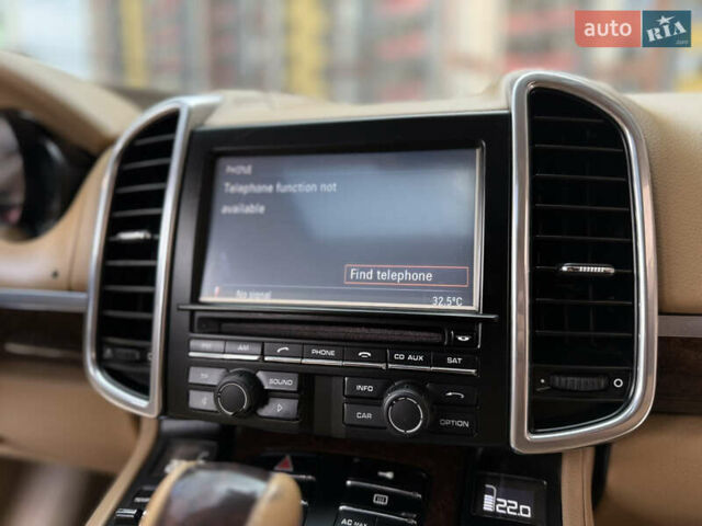 Чорний Порше Cayenne, об'ємом двигуна 4.8 л та пробігом 235 тис. км за 18999 $, фото 78 на Automoto.ua