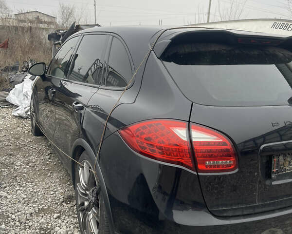 Черный Порше Каен, объемом двигателя 2.97 л и пробегом 250 тыс. км за 2900 $, фото 3 на Automoto.ua