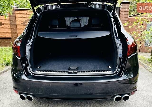 Чорний Порше Cayenne, об'ємом двигуна 4.8 л та пробігом 163 тис. км за 23800 $, фото 85 на Automoto.ua
