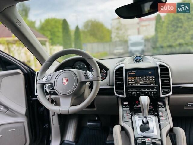 Черный Порше Каен, объемом двигателя 3 л и пробегом 238 тыс. км за 20499 $, фото 56 на Automoto.ua