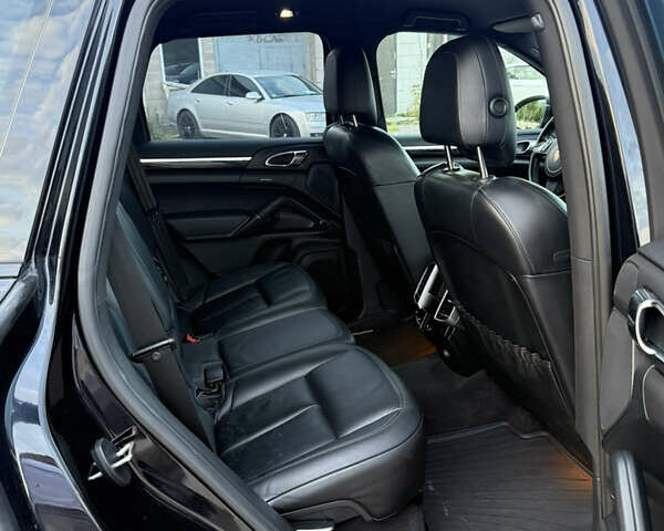 Чорний Порше Cayenne, об'ємом двигуна 4.8 л та пробігом 278 тис. км за 14500 $, фото 55 на Automoto.ua