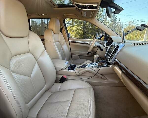 Чорний Порше Cayenne, об'ємом двигуна 3.6 л та пробігом 143 тис. км за 20000 $, фото 8 на Automoto.ua