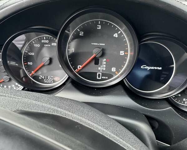 Чорний Порше Cayenne, об'ємом двигуна 2.97 л та пробігом 240 тис. км за 17990 $, фото 12 на Automoto.ua