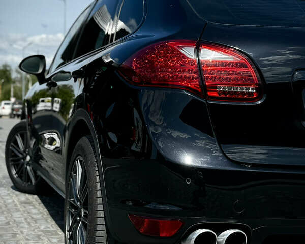 Чорний Порше Cayenne, об'ємом двигуна 4.81 л та пробігом 182 тис. км за 16800 $, фото 12 на Automoto.ua