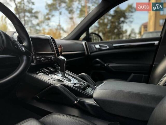 Черный Порше Каен, объемом двигателя 3.6 л и пробегом 155 тыс. км за 16900 $, фото 21 на Automoto.ua