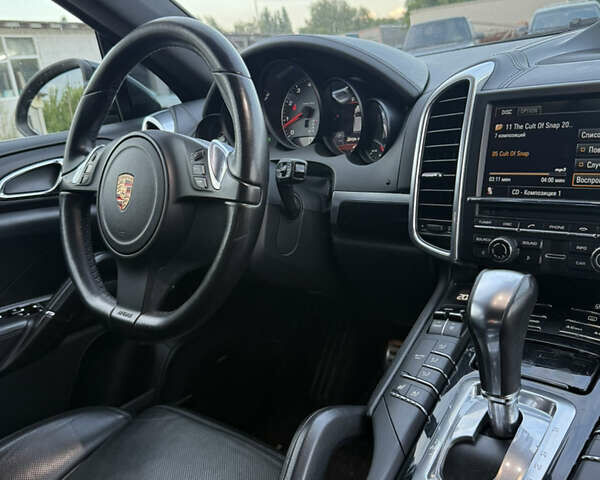 Чорний Порше Cayenne, об'ємом двигуна 4.8 л та пробігом 278 тис. км за 14999 $, фото 55 на Automoto.ua