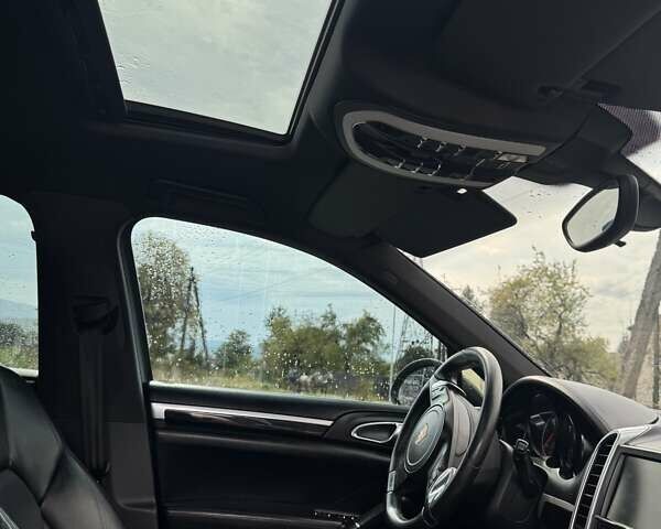 Чорний Порше Cayenne, об'ємом двигуна 2.97 л та пробігом 240 тис. км за 17990 $, фото 9 на Automoto.ua