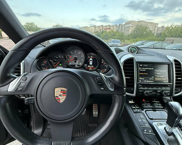 Чорний Порше Cayenne, об'ємом двигуна 4.8 л та пробігом 278 тис. км за 14999 $, фото 31 на Automoto.ua