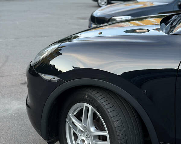 Чорний Порше Cayenne, об'ємом двигуна 3 л та пробігом 190 тис. км за 23900 $, фото 6 на Automoto.ua