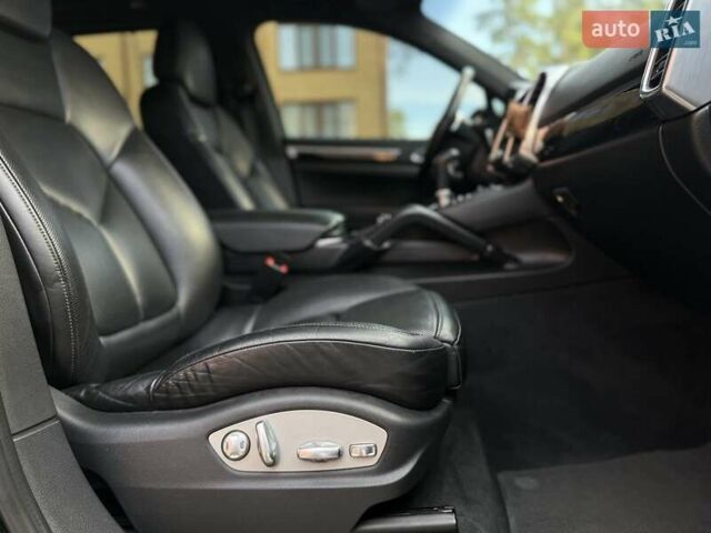 Черный Порше Каен, объемом двигателя 3.6 л и пробегом 155 тыс. км за 16900 $, фото 31 на Automoto.ua