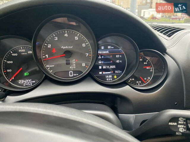 Черный Порше Каен, объемом двигателя 3 л и пробегом 236 тыс. км за 13999 $, фото 46 на Automoto.ua