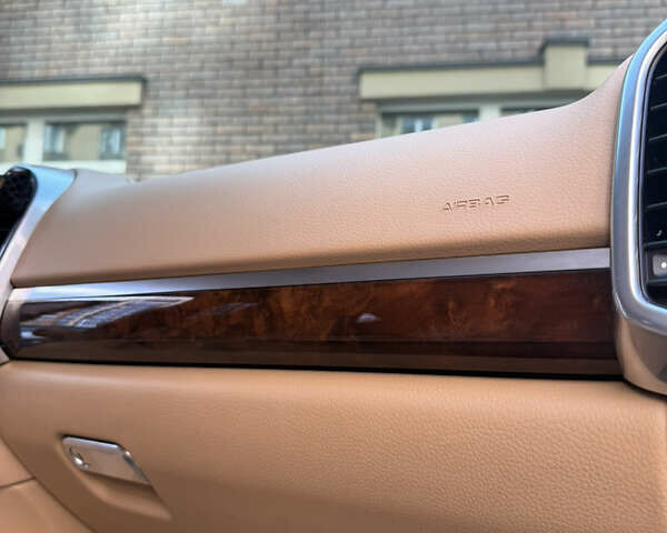 Чорний Порше Cayenne, об'ємом двигуна 3.6 л та пробігом 109 тис. км за 19900 $, фото 23 на Automoto.ua