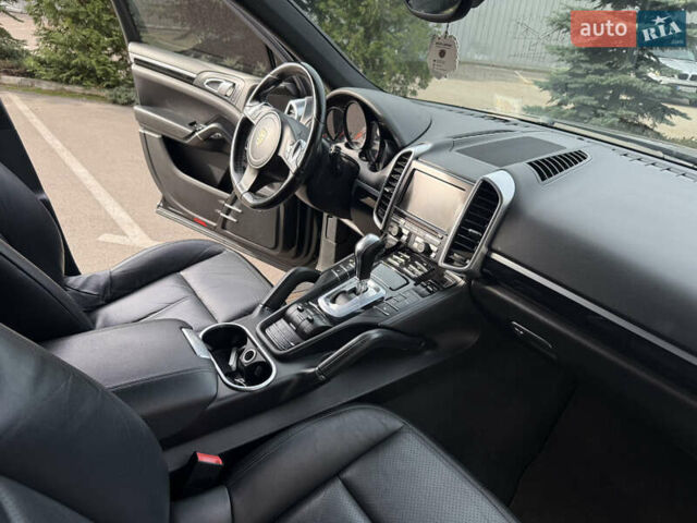 Черный Порше Каен, объемом двигателя 3.6 л и пробегом 244 тыс. км за 16999 $, фото 27 на Automoto.ua