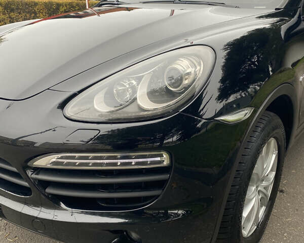 Чорний Порше Cayenne, об'ємом двигуна 3 л та пробігом 235 тис. км за 13950 $, фото 9 на Automoto.ua