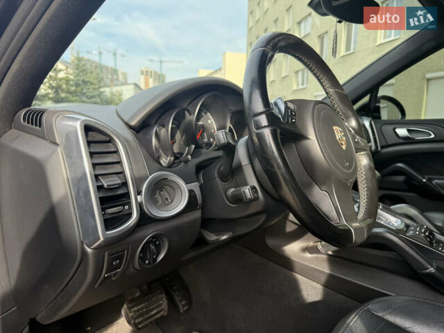 Черный Порше Каен, объемом двигателя 3.6 л и пробегом 244 тыс. км за 16999 $, фото 18 на Automoto.ua