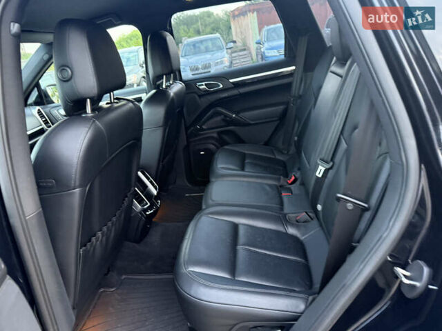 Чорний Порше Cayenne, об'ємом двигуна 4.8 л та пробігом 278 тис. км за 14500 $, фото 51 на Automoto.ua