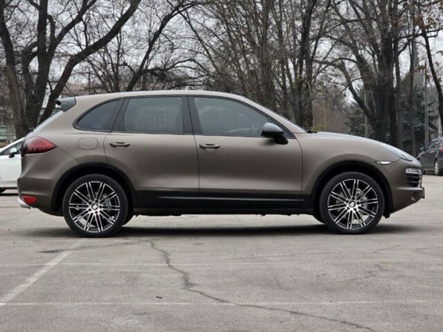 Чорний Порше Cayenne, об'ємом двигуна 4.8 л та пробігом 160 тис. км за 14500 $, фото 3 на Automoto.ua