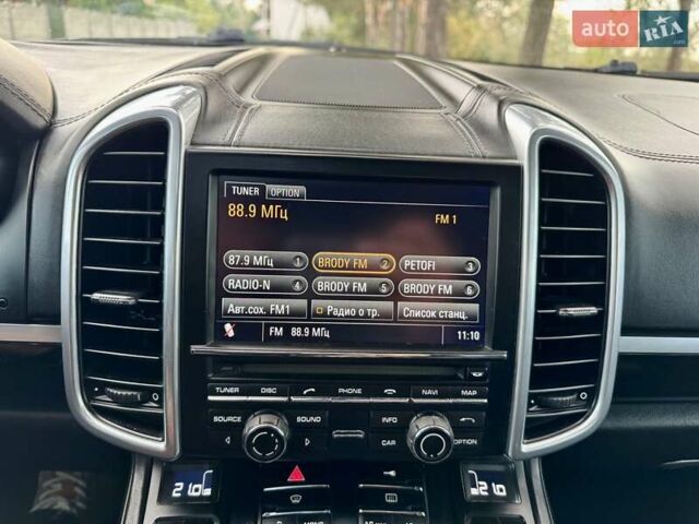 Порше Cayenne 2011 у Києві на Automoto.ua Чорний Порше Cayenne, об'ємом двигуна 3 л та пробігом 240 тис. км за 18700 $, фото 24 на Automoto.ua