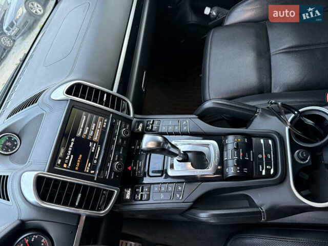 Чорний Порше Cayenne, об'ємом двигуна 4.8 л та пробігом 278 тис. км за 14999 $, фото 37 на Automoto.ua