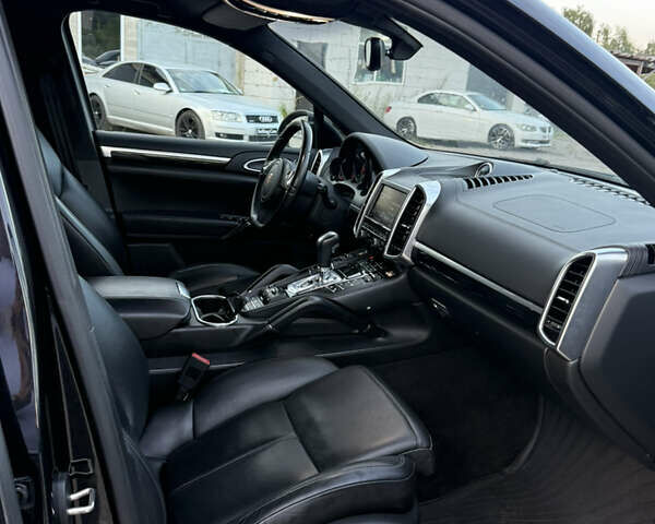 Черный Порше Каен, объемом двигателя 4.8 л и пробегом 278 тыс. км за 13999 $, фото 41 на Automoto.ua