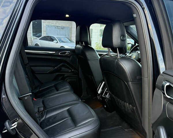 Чорний Порше Cayenne, об'ємом двигуна 4.8 л та пробігом 278 тис. км за 14999 $, фото 44 на Automoto.ua