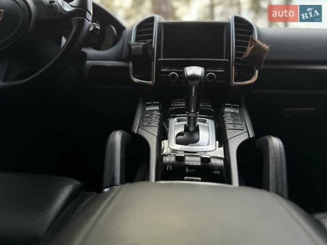 Черный Порше Каен, объемом двигателя 3.6 л и пробегом 155 тыс. км за 16900 $, фото 37 на Automoto.ua