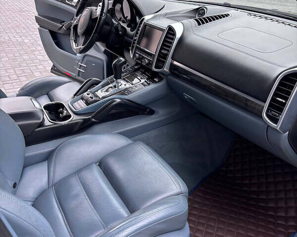 Чорний Порше Cayenne, об'ємом двигуна 4.81 л та пробігом 182 тис. км за 16500 $, фото 17 на Automoto.ua