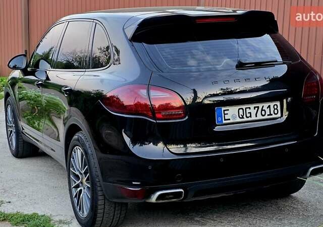 Чорний Порше Cayenne, об'ємом двигуна 3 л та пробігом 254 тис. км за 21777 $, фото 23 на Automoto.ua