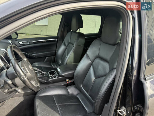 Черный Порше Каен, объемом двигателя 3.6 л и пробегом 244 тыс. км за 16999 $, фото 19 на Automoto.ua