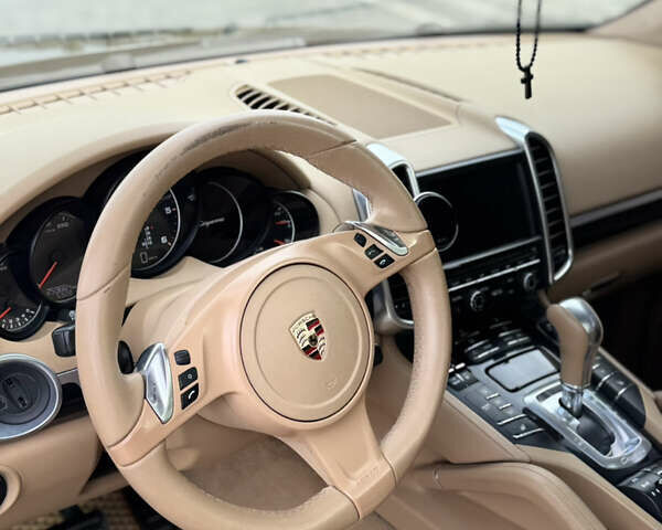 Черный Порше Каен, объемом двигателя 3 л и пробегом 259 тыс. км за 22500 $, фото 12 на Automoto.ua