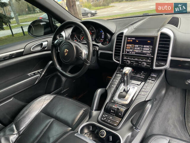 Чорний Порше Cayenne, об'ємом двигуна 3 л та пробігом 235 тис. км за 13950 $, фото 55 на Automoto.ua